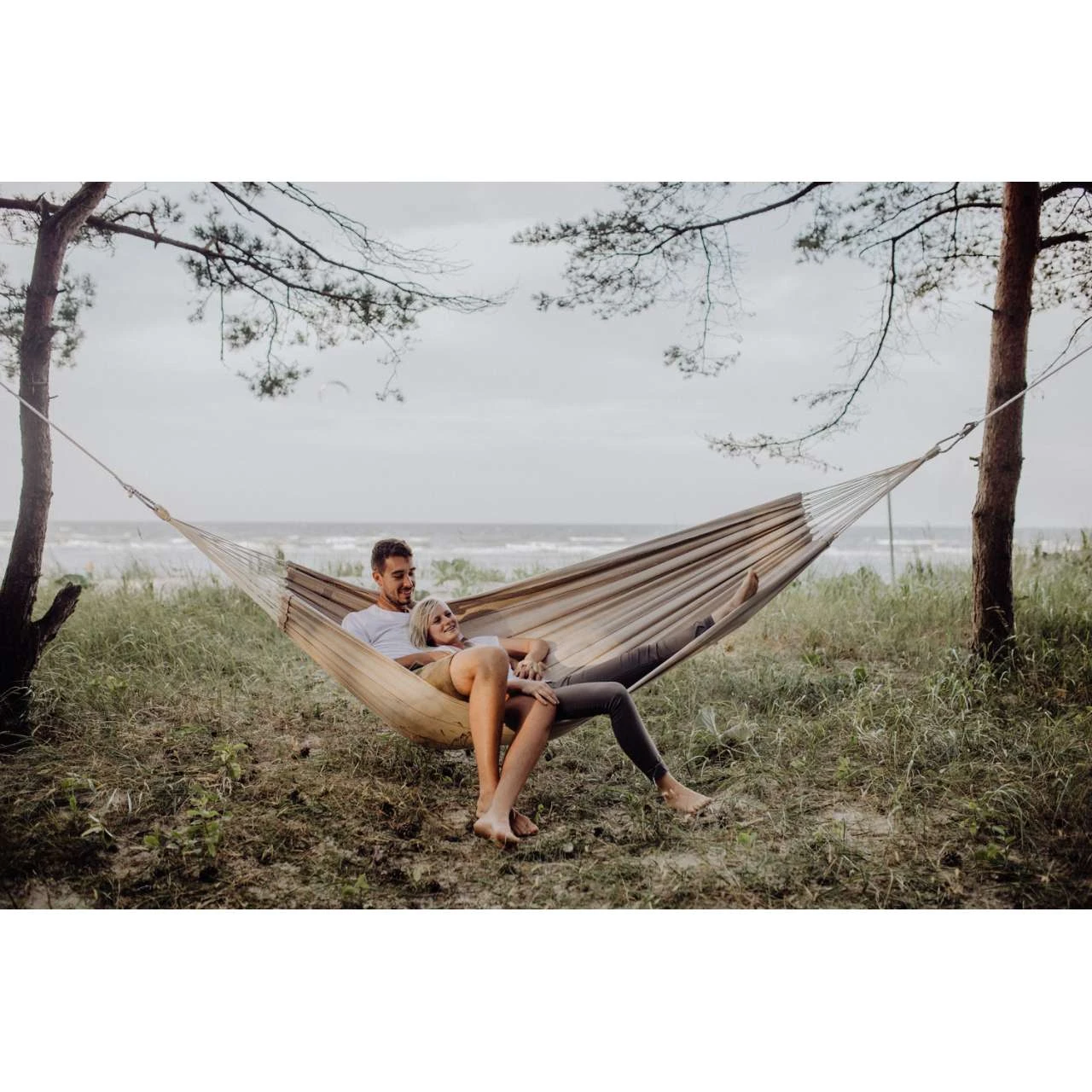 AMAZONAS XL Hängematte Arte Hellbeige Tuchhängematte Liegefläche Ca. 230 X 150 Cm 4 AMAZONAS XL Hängematte Arte Hellbeige Tuchhängematte Liegefläche Ca. 230 X 150 Cm – Bild 4