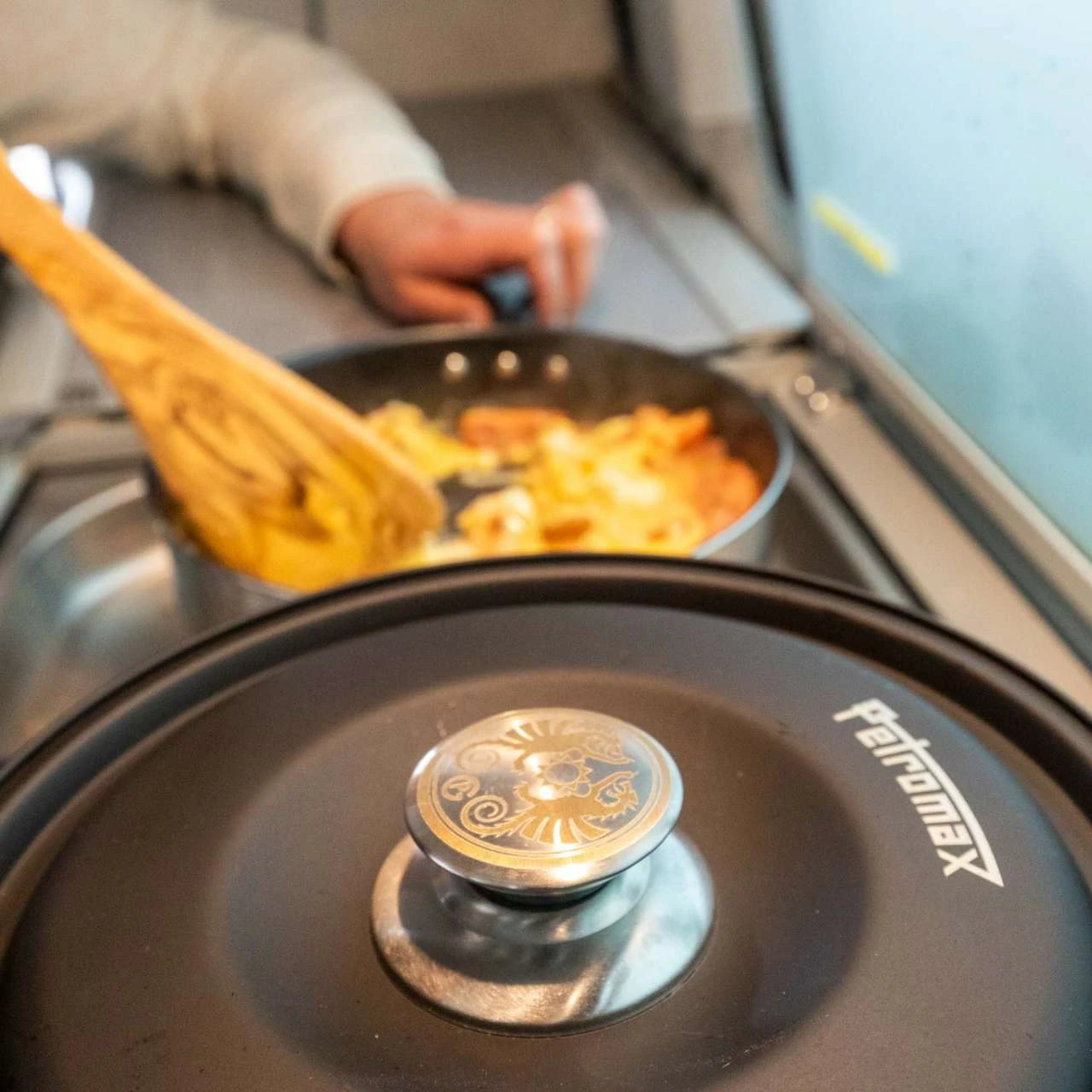 Petromax Dimego Kochgeschirr Topfset Für Petromax Camping Backofen 9 Petromax Dimego Kochgeschirr Topfset Für Petromax Camping Backofen – Bild 9